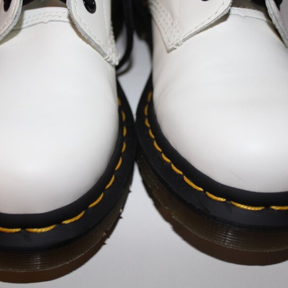 Unisex Doc Martens 1460 Lifestyle Boots White Air Wair AW004 Women's Size 7 6M - Picture 5 of 7